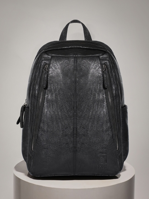 French Accent The Daily Dynamo Men Textured Non-Padded Backpack